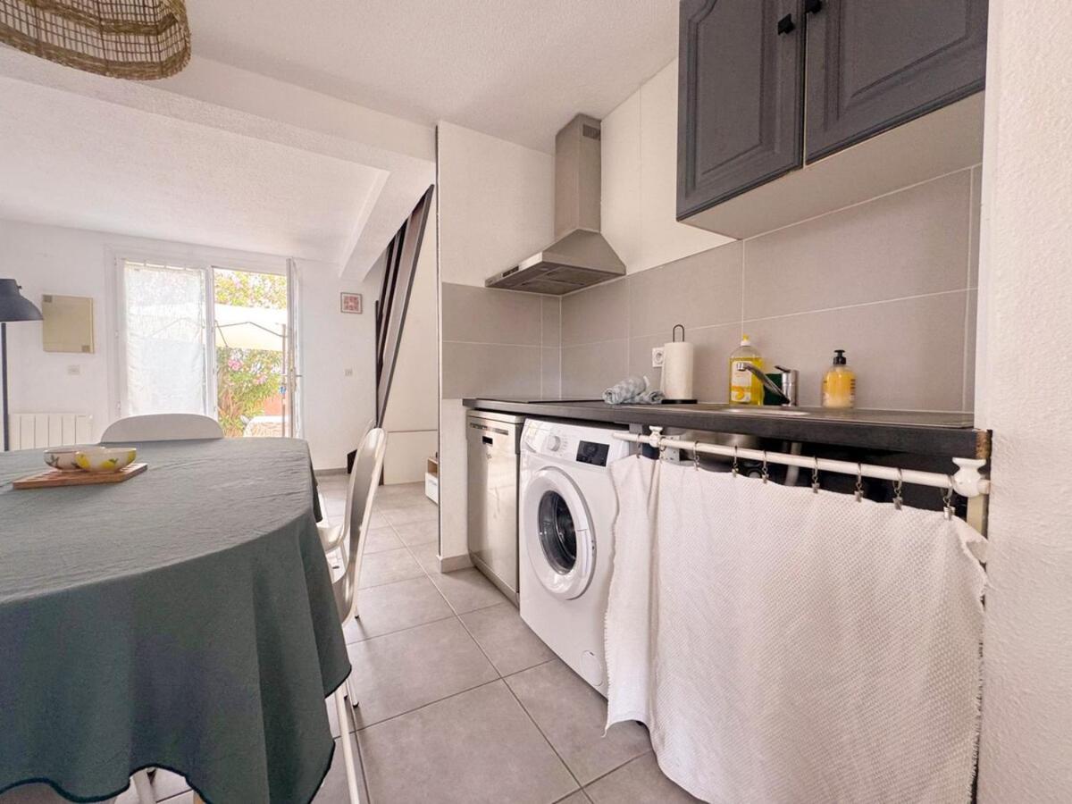 Maison Vacances Proche De La Mer เลอบาร์กาแรส ภายนอก รูปภาพ